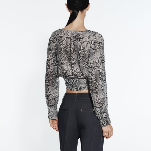 ZARA GRAY SNAKESKIN PRINT BLOUSE - Picture 4 of 13